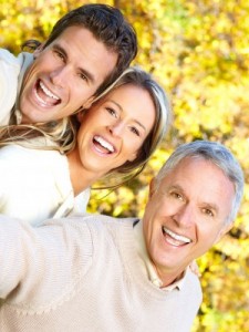 zufriedene Patienten in Ungarn- Zahnarztpraxis Ungarn